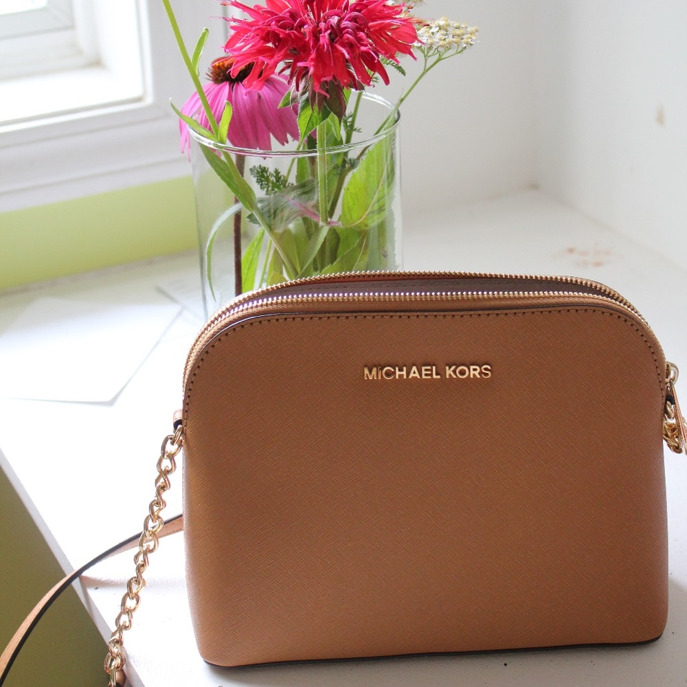 Michael Kors tan bag
